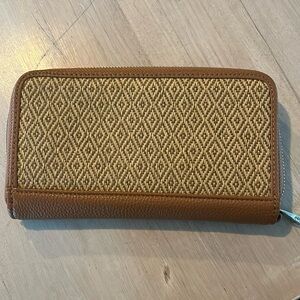 Thirty One Canada wallet. The Benjamin